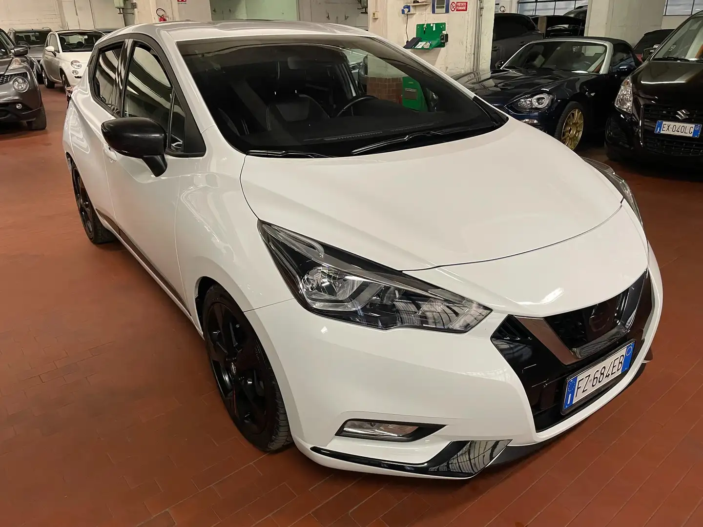 Nissan Micra 1.0 dig-t N-Sport 117cv my19 Bianco - 1