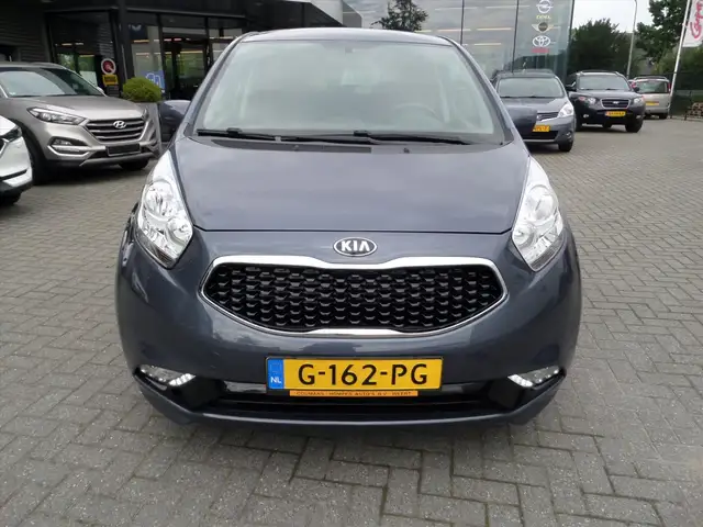 Kia Venga view 7
