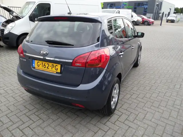 Kia Venga view 5