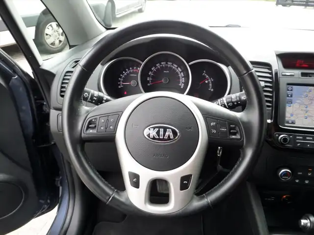 Kia Venga view 13