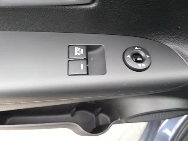 Kia Venga view 12