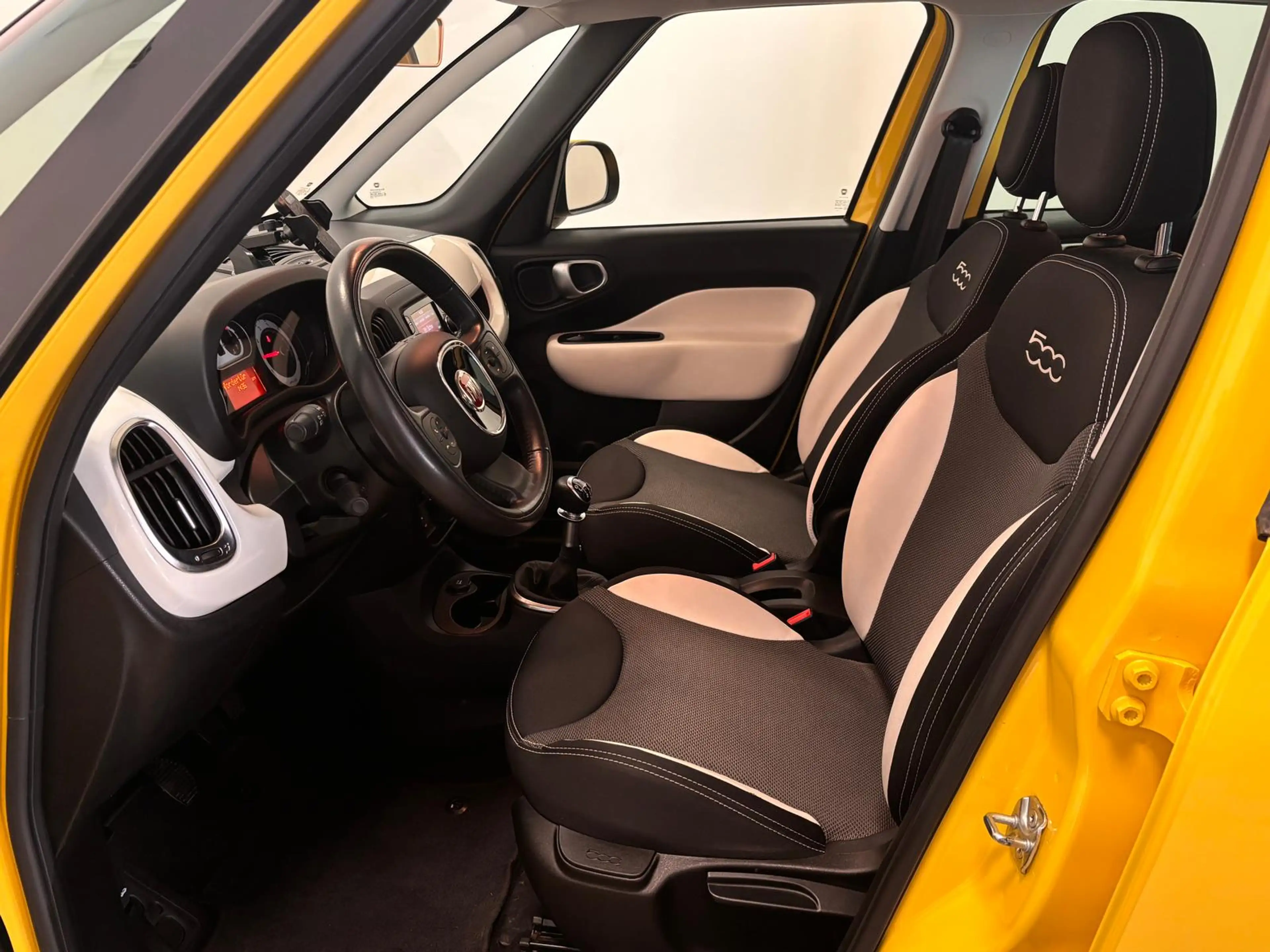 Fiat 500L Trekking*Klima*BC*BT*Alu*PDC*AHK* — photo 10