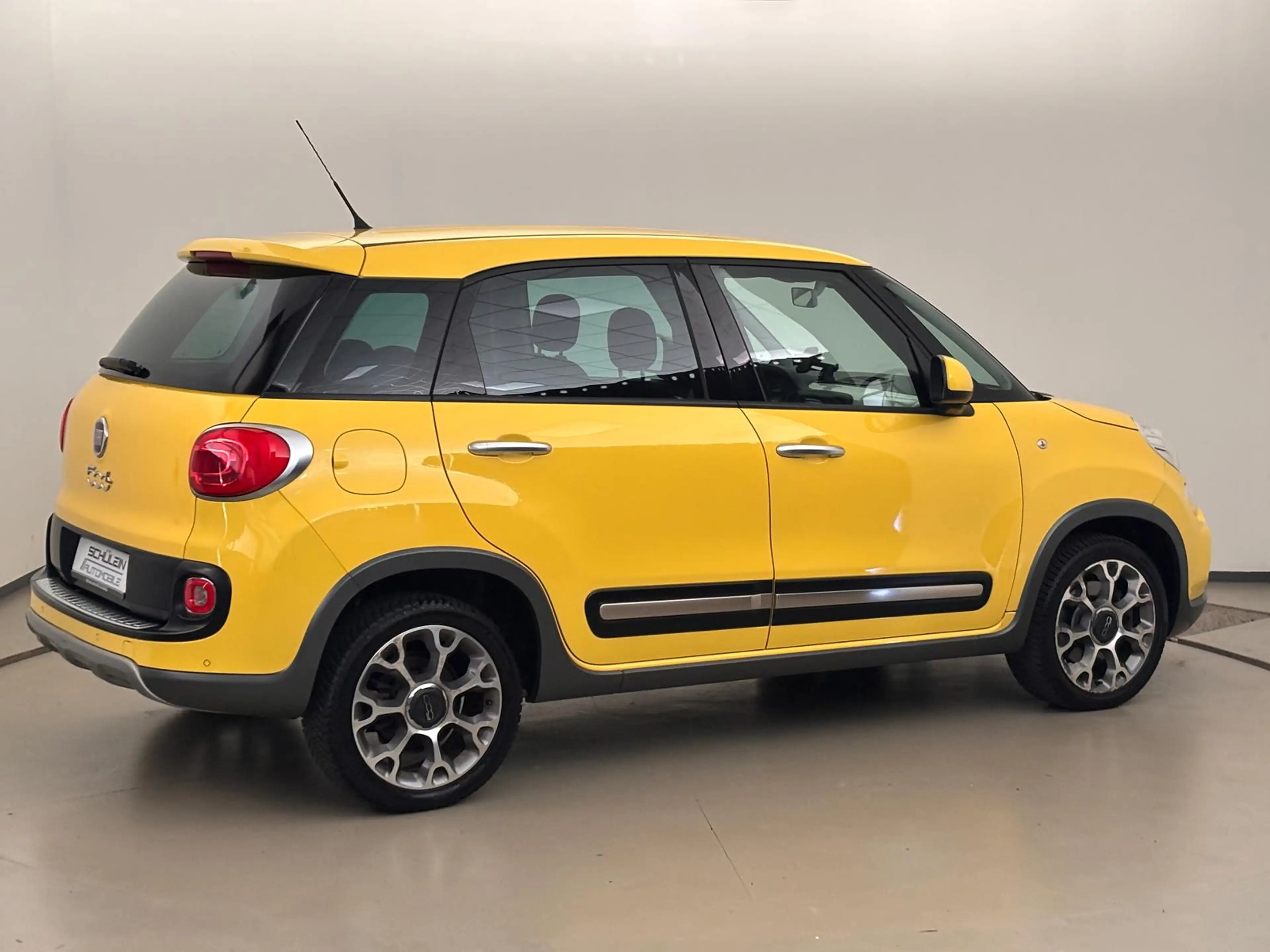 Fiat 500L Trekking*Klima*BC*BT*Alu*PDC*AHK* — photo 6