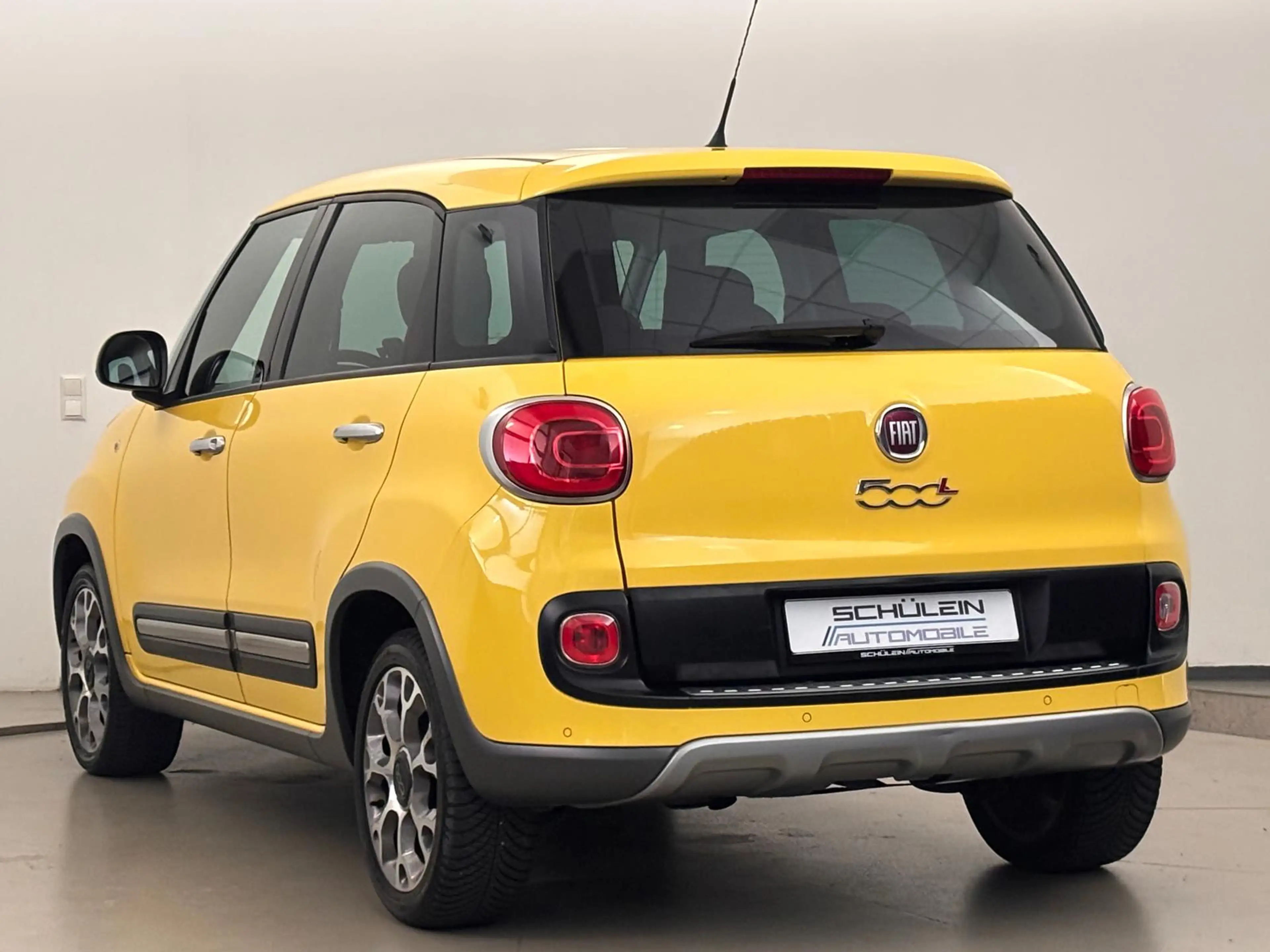 Fiat 500L Trekking*Klima*BC*BT*Alu*PDC*AHK* — photo 8
