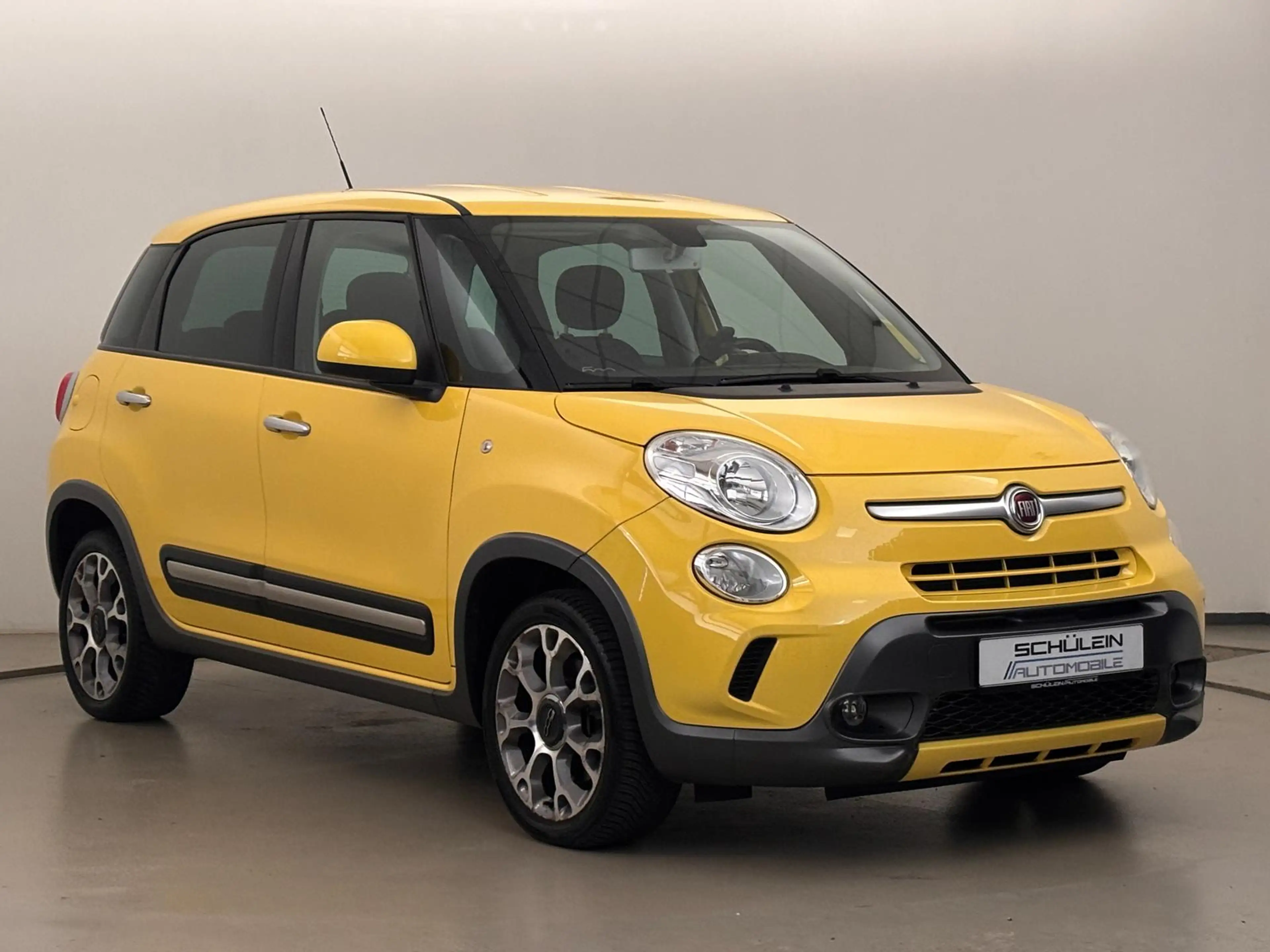 Fiat 500L Trekking*Klima*BC*BT*Alu*PDC*AHK* — photo 4