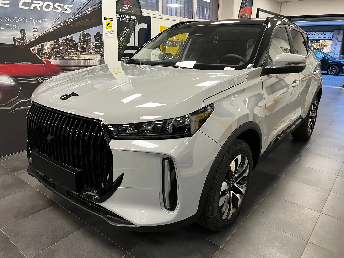 DR Automobiles DR5 New DR 5 1.5 DHT HEV Plateado - 2