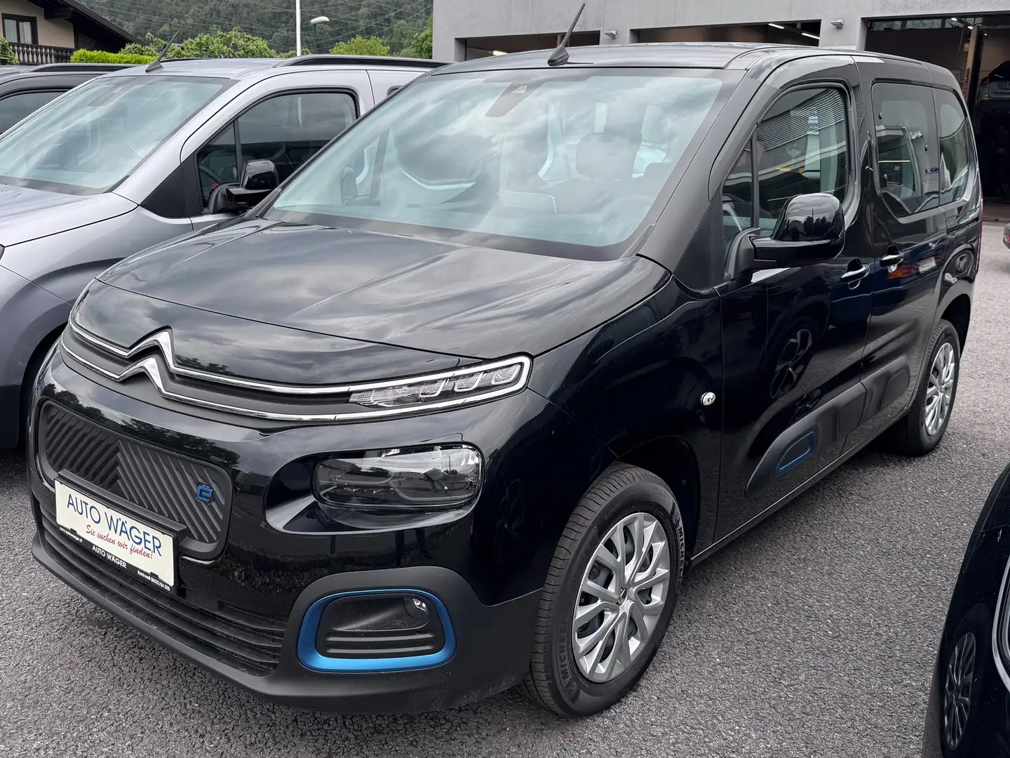 Citroen Berlingo Feel Elektromotor M Schwarz - 1