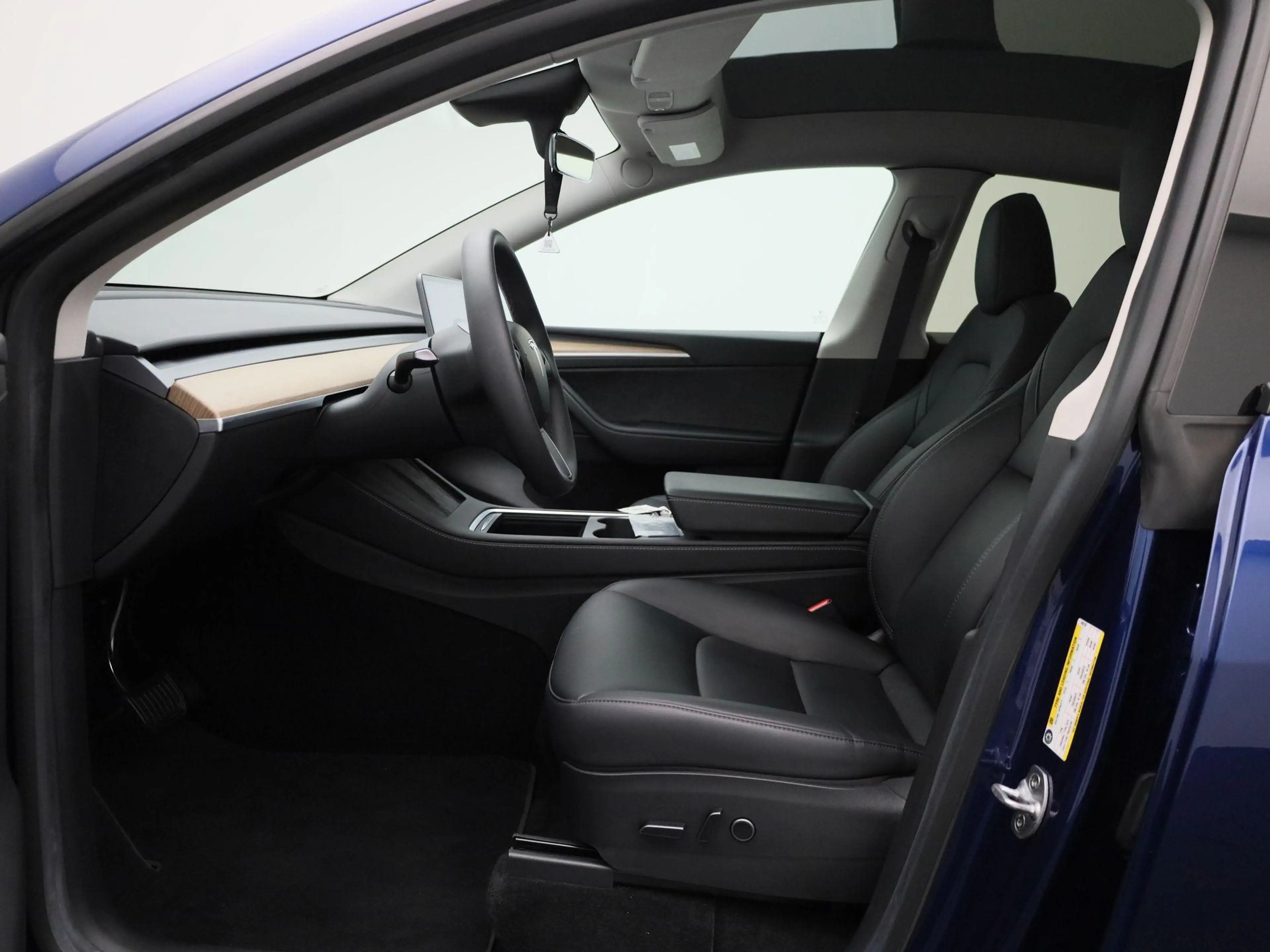 Tesla Model Y Long Range Dual Motor AWD LED | PANO | LEDER | NAV — photo 9