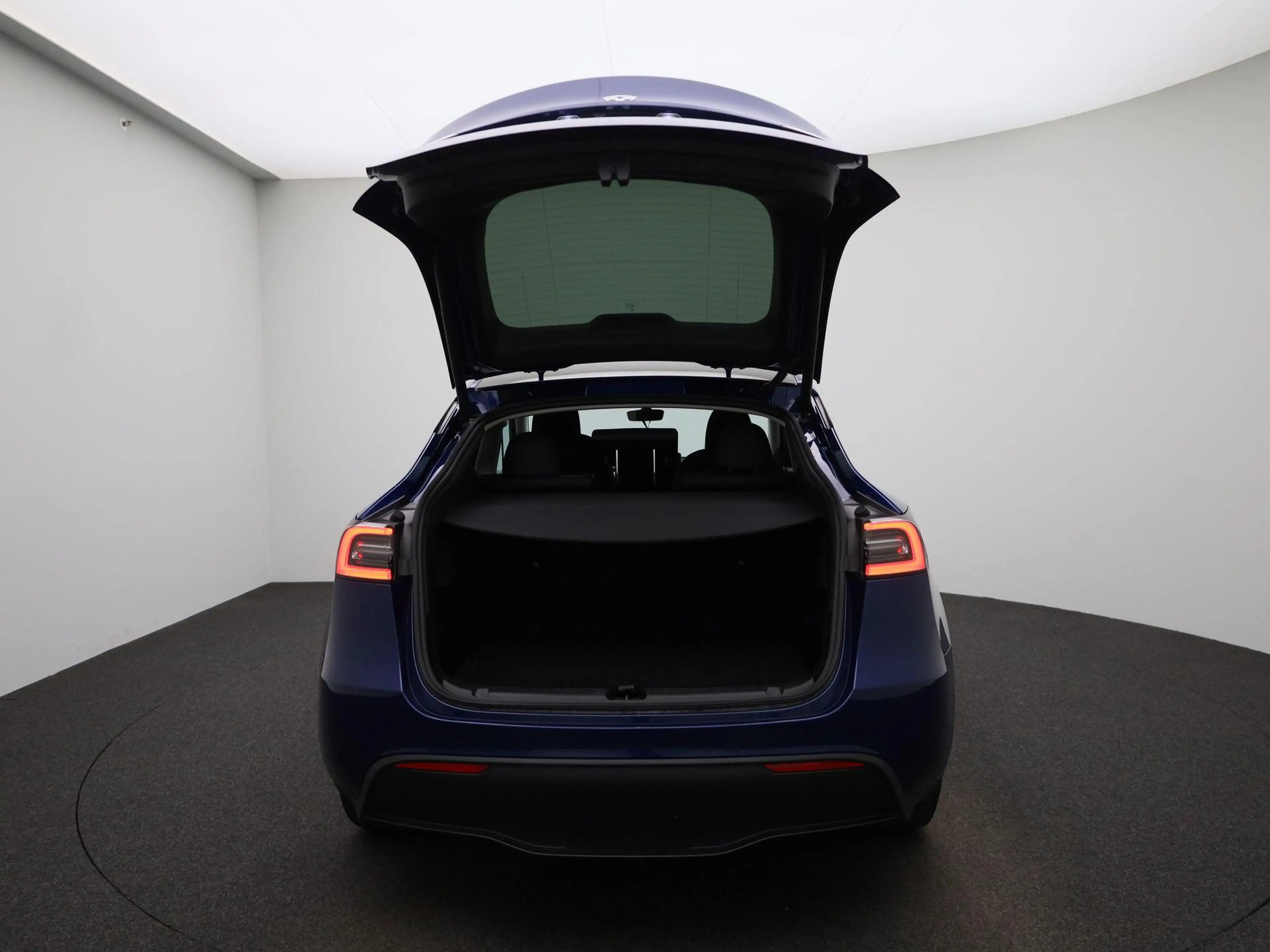 Tesla Model Y Long Range Dual Motor AWD LED | PANO | LEDER | NAV — photo 11