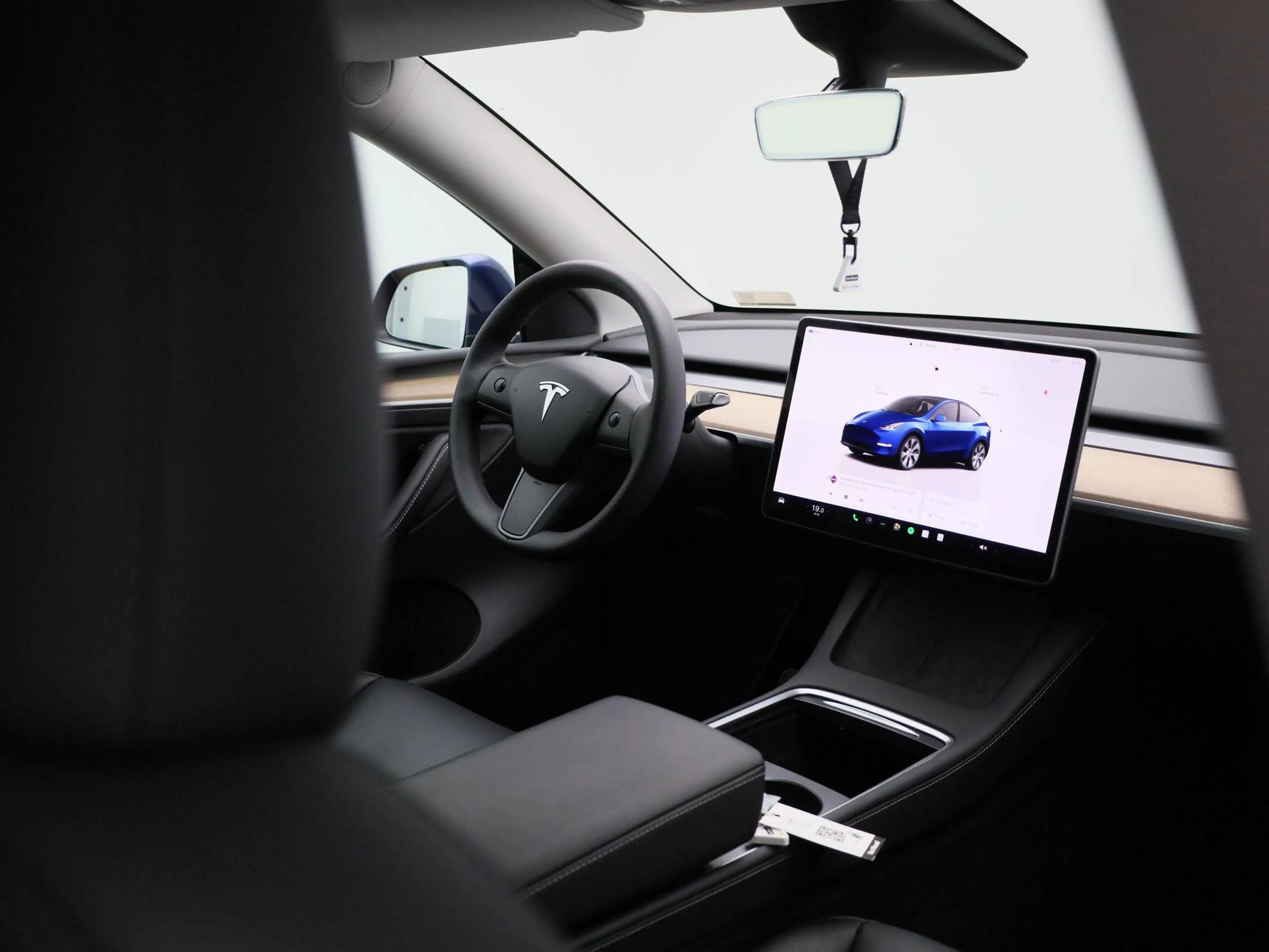 Tesla Model Y Long Range Dual Motor AWD LED | PANO | LEDER | NAV — photo 12
