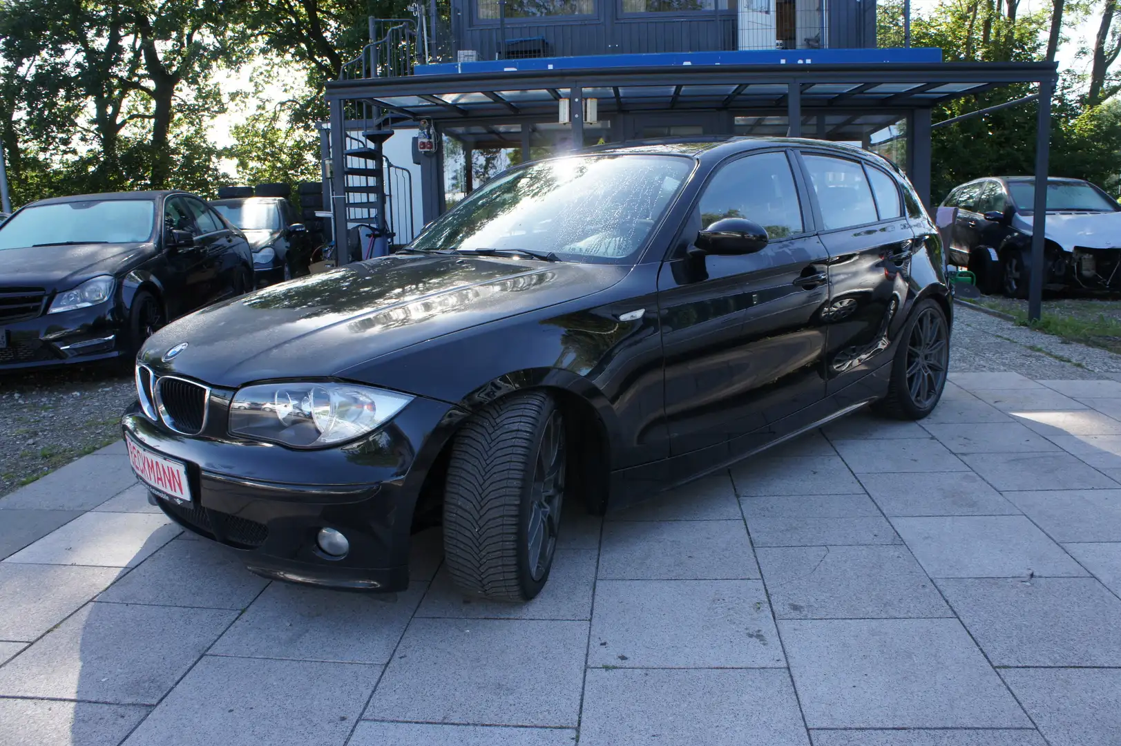 BMW 118 i Lim. (E81/E87) Schwarz - 1