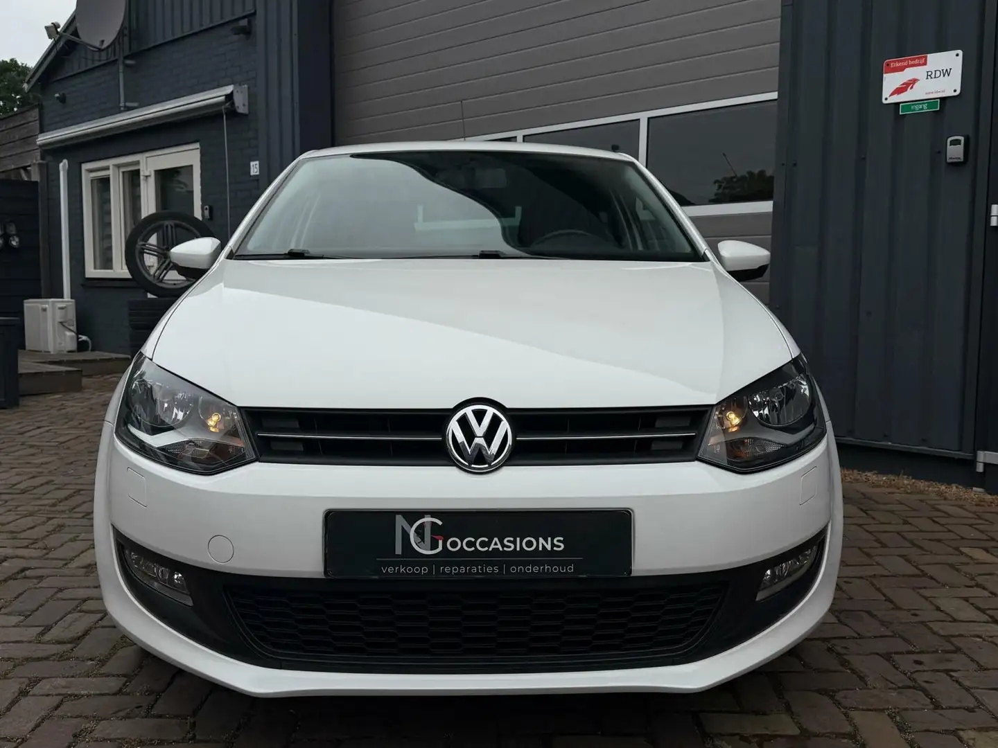 Volkswagen Polo 1.2 Style CLIMA / PDC / CRUISE Wit - 2