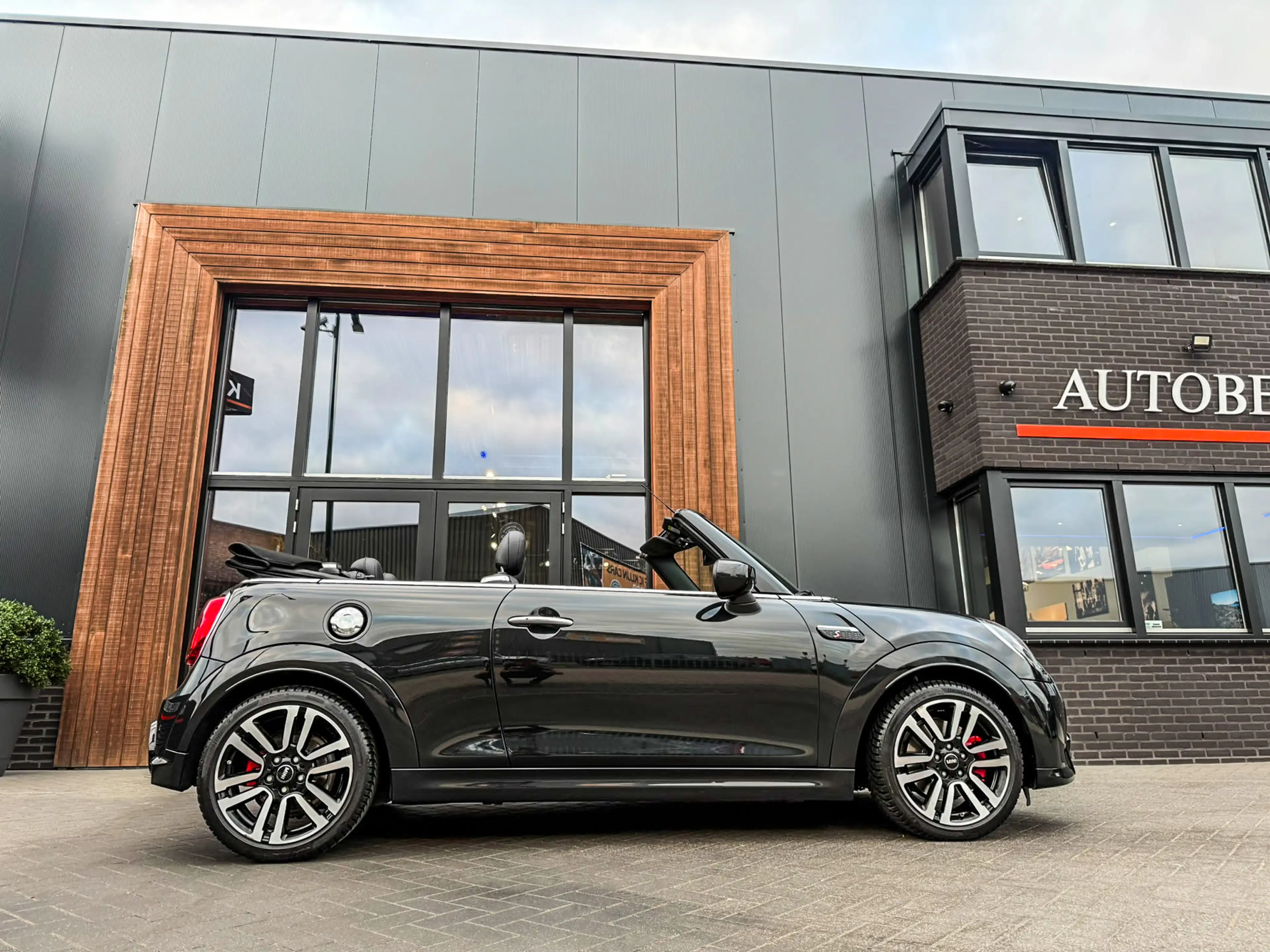 MINI Cooper S Cabrio 2.0 MINI Yours F1 aut 178pk/Ned auto/Lounge leer/C — photo 11