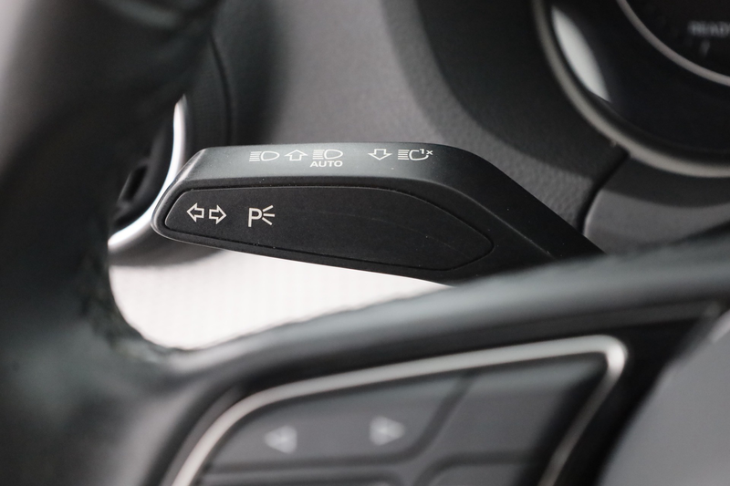 Audi Q2 35 TFSI S line LED Navi Kamera Sitzheizung — photo 18