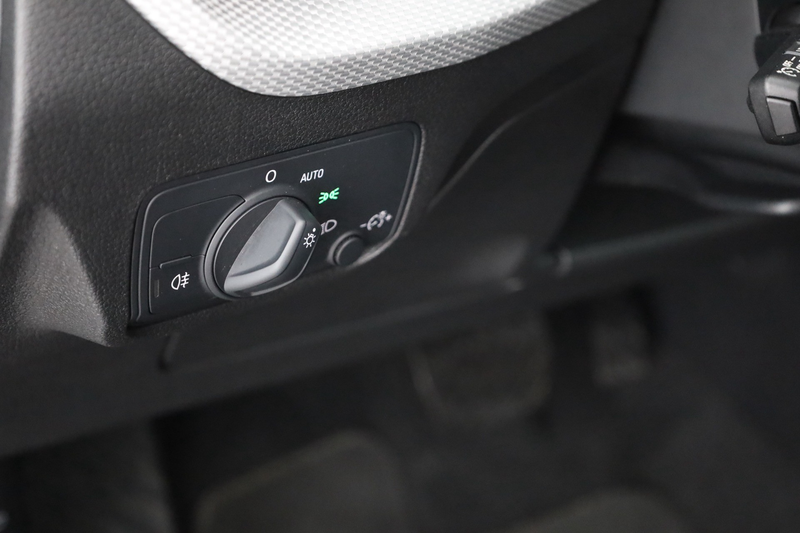 Audi Q2 35 TFSI S line LED Navi Kamera Sitzheizung — photo 23