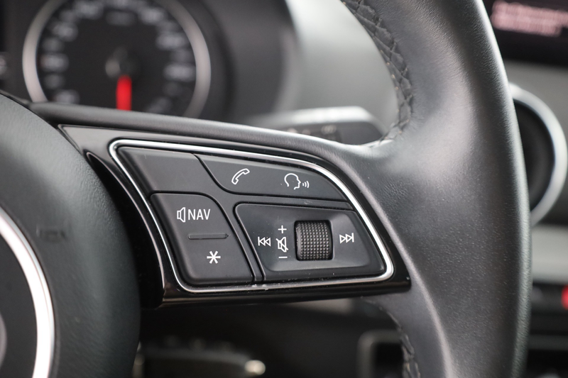 Audi Q2 35 TFSI S line LED Navi Kamera Sitzheizung — photo 22