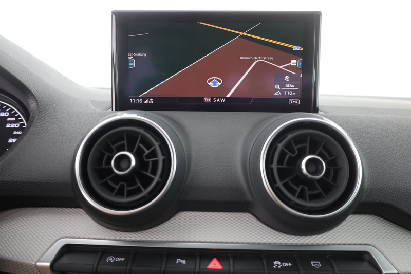 Audi Q2 35 TFSI S line LED Navi Kamera Sitzheizung — photo 11