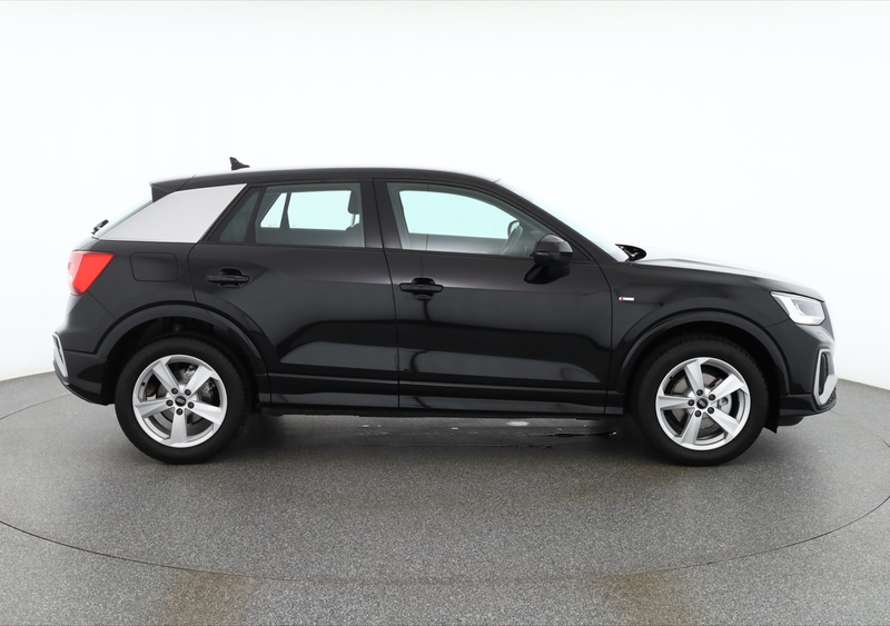 Audi Q2 35 TFSI S line LED Navi Kamera Sitzheizung — photo 6