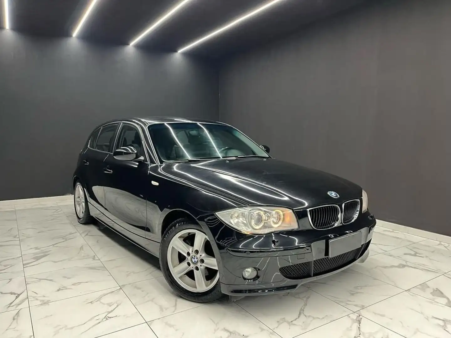 BMW 116 Zwart - 1