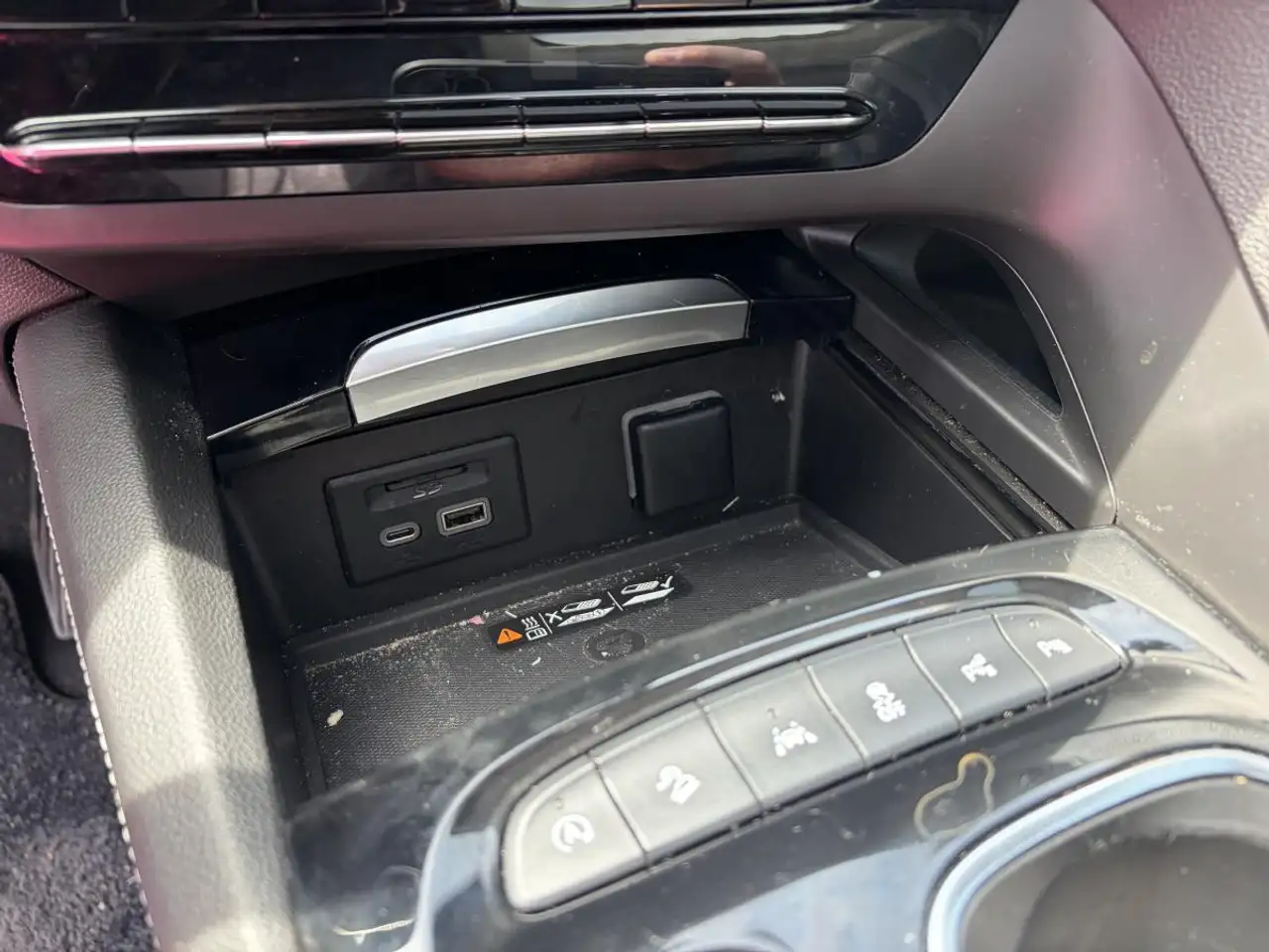Buick Envision photo Buick Envision