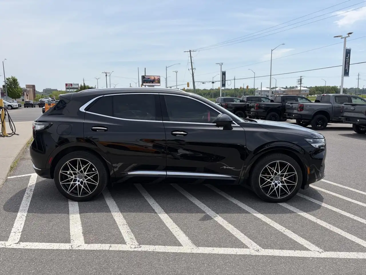 Buick Envision photo Buick Envision