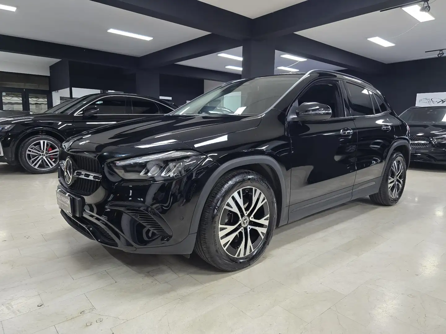 Mercedes-Benz GLA 200 GLA-H247 2023 d Advanced auto Nero - 1
