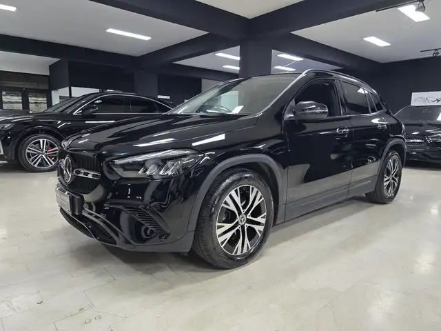 Mercedes-Benz GLA 200 GLA-H247 2023 d Advanced auto