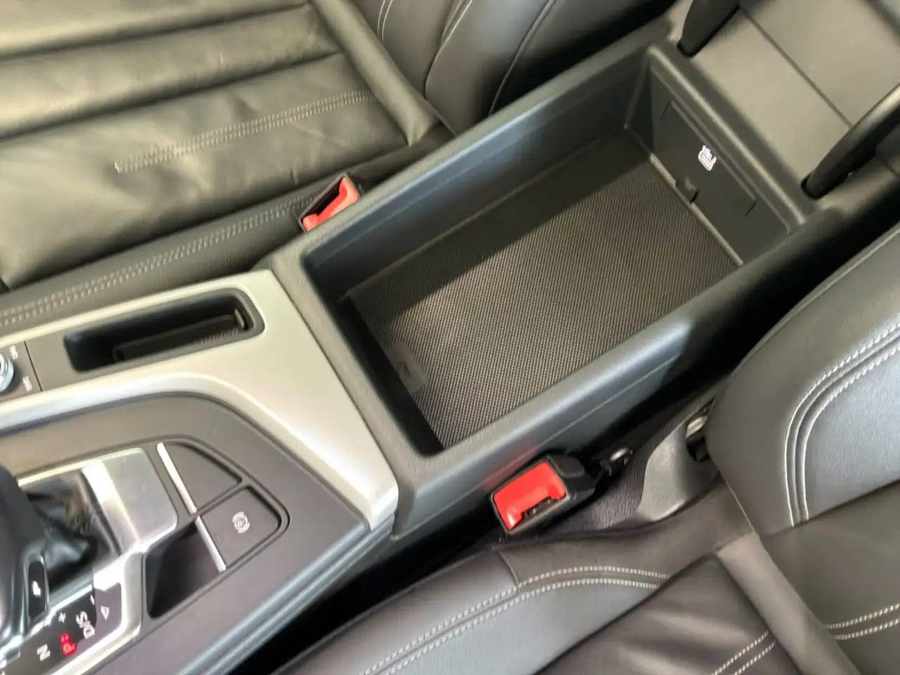 Audi A4 снимка Audi A4