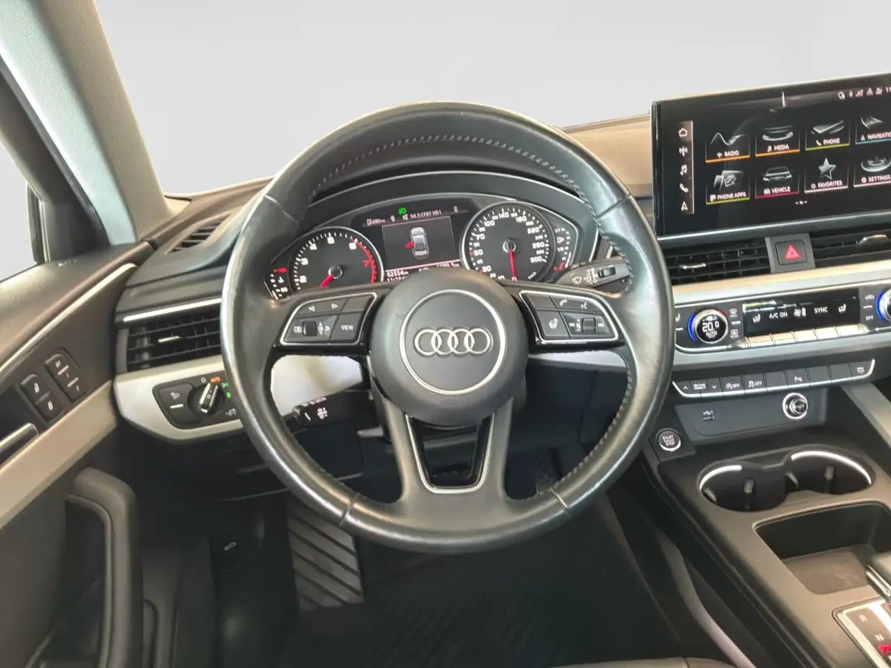 Audi A4 снимка Audi A4