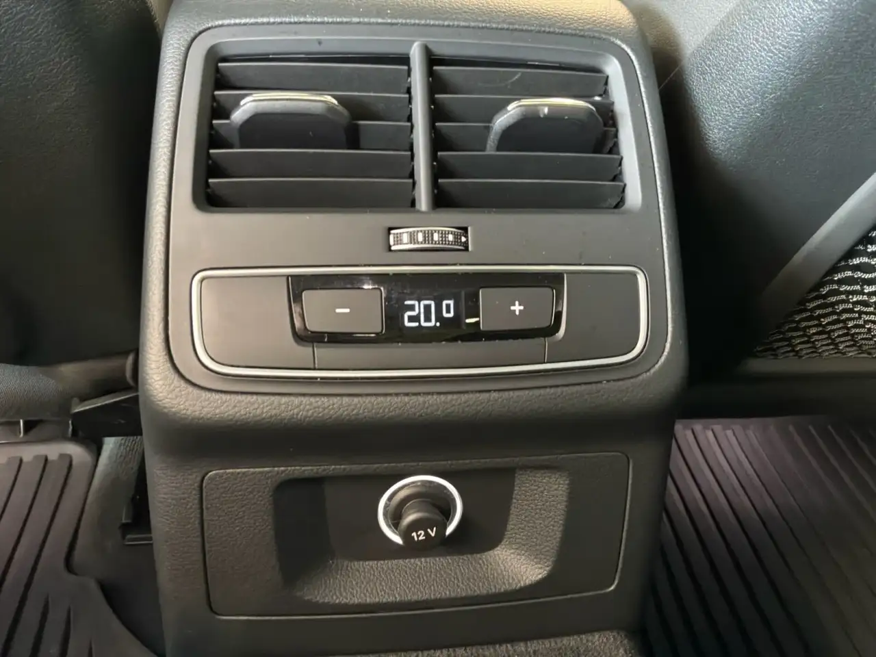 Audi A4 снимка Audi A4