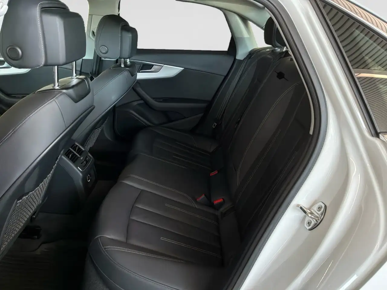 Audi A4 снимка Audi A4