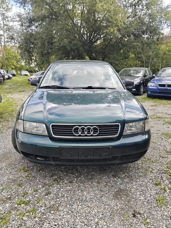 Audi A4 Avant 1.8, foto 1