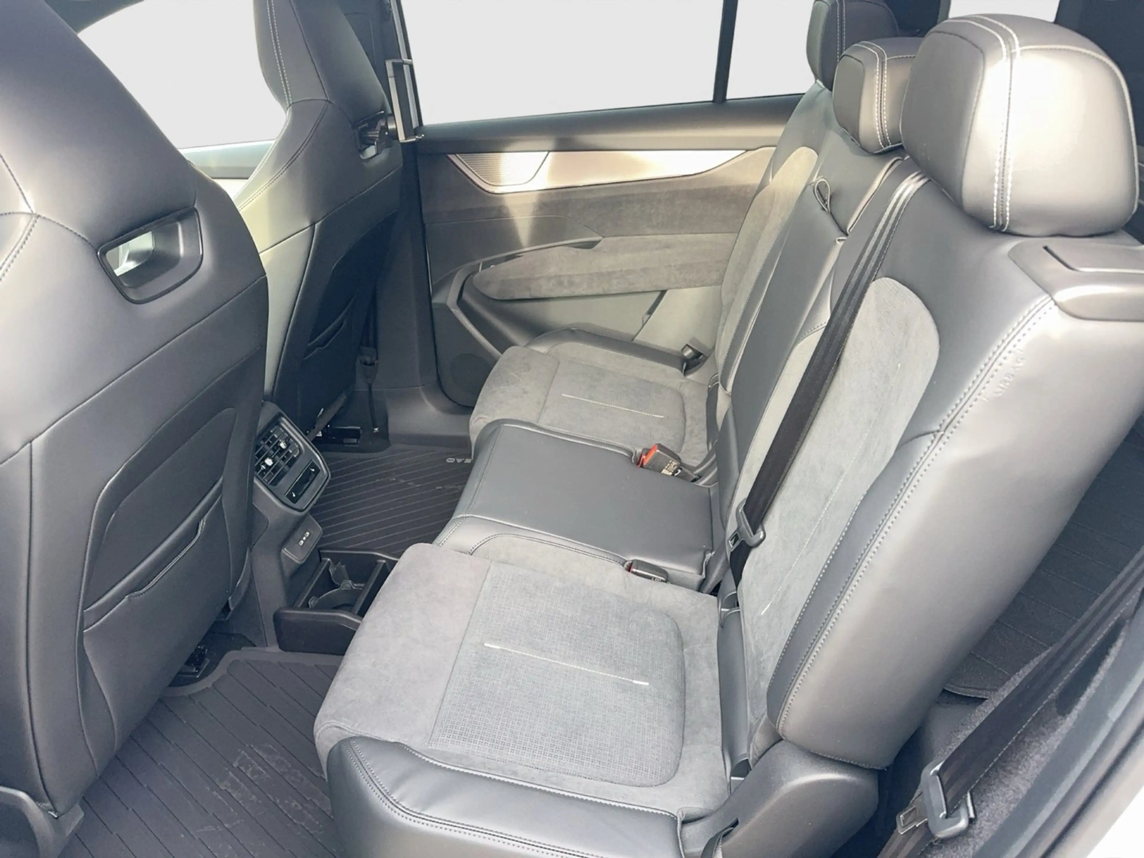 Skoda Peaq Sportline 90x — photo 10