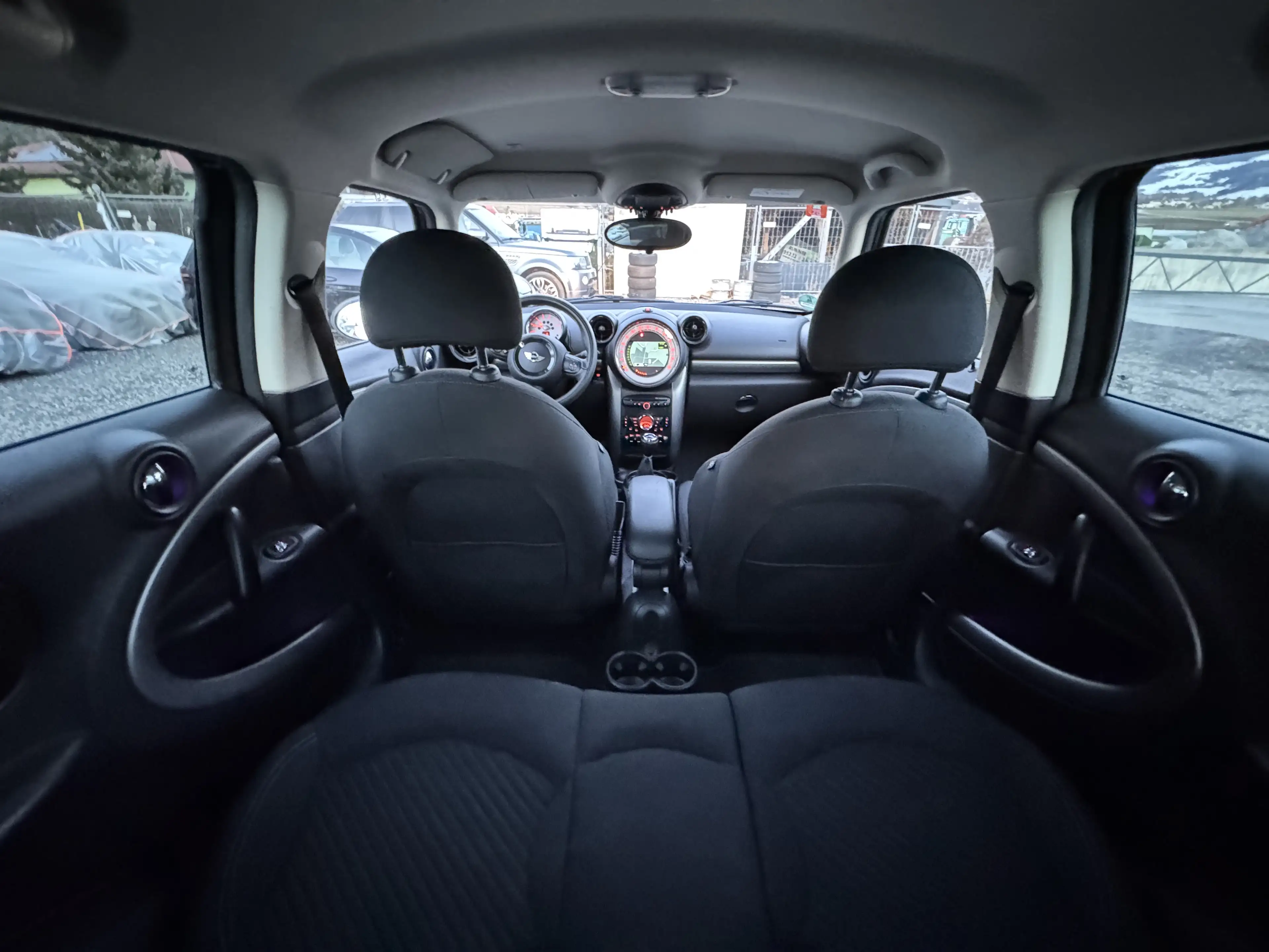 MINI Cooper D Countryman Cooper D All4 — photo 11