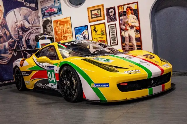 Ferrari 458 view 5