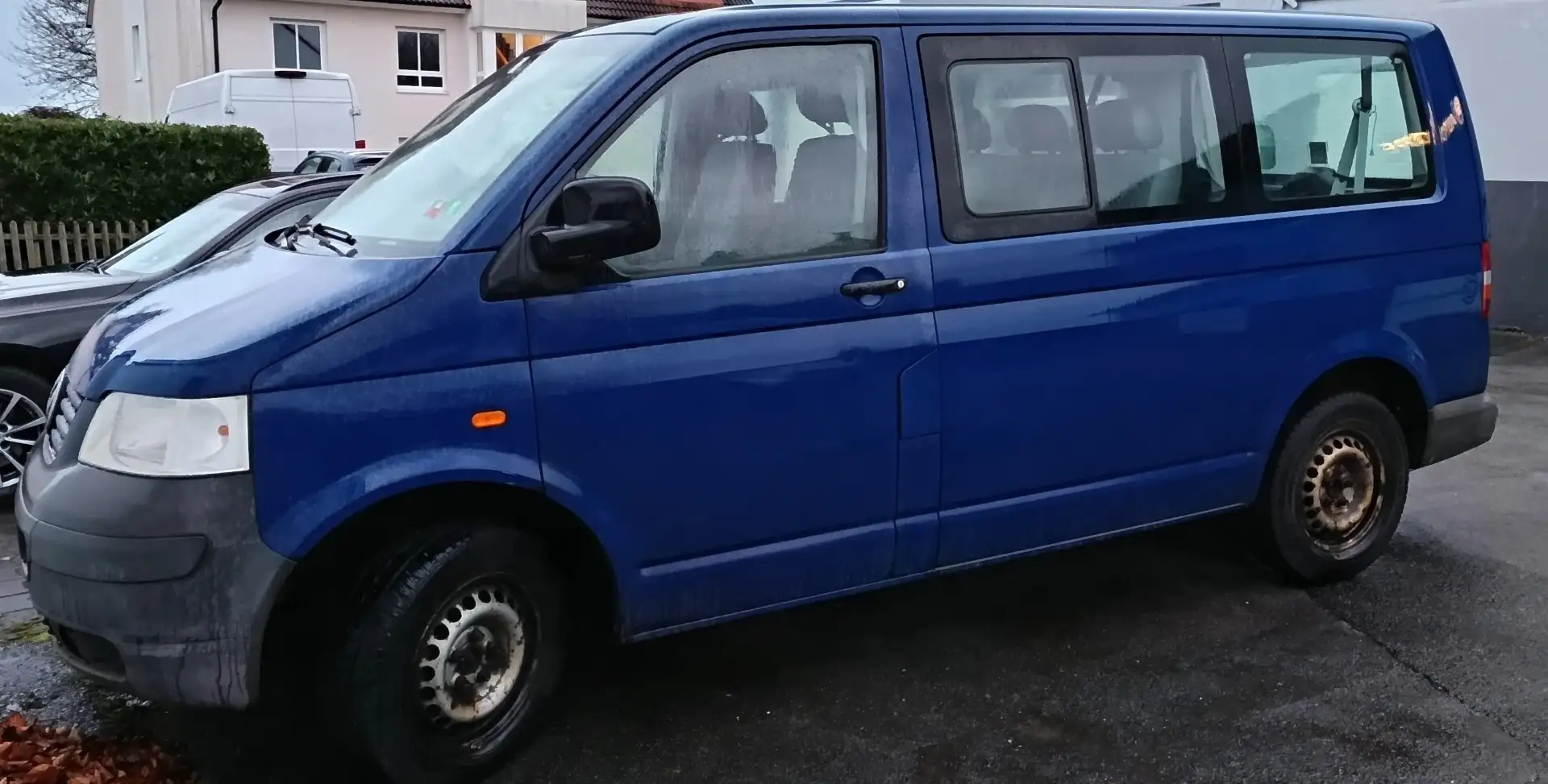Volkswagen T5 Shuttle 8 Sitzplätze Tüv 2027 Blau - 2
