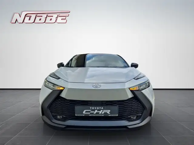 Toyota C-HR view 8