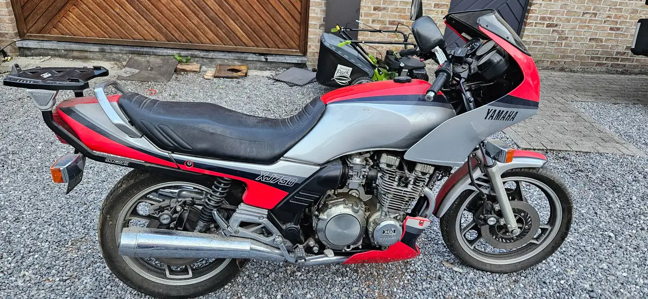 Yamaha XJ 750