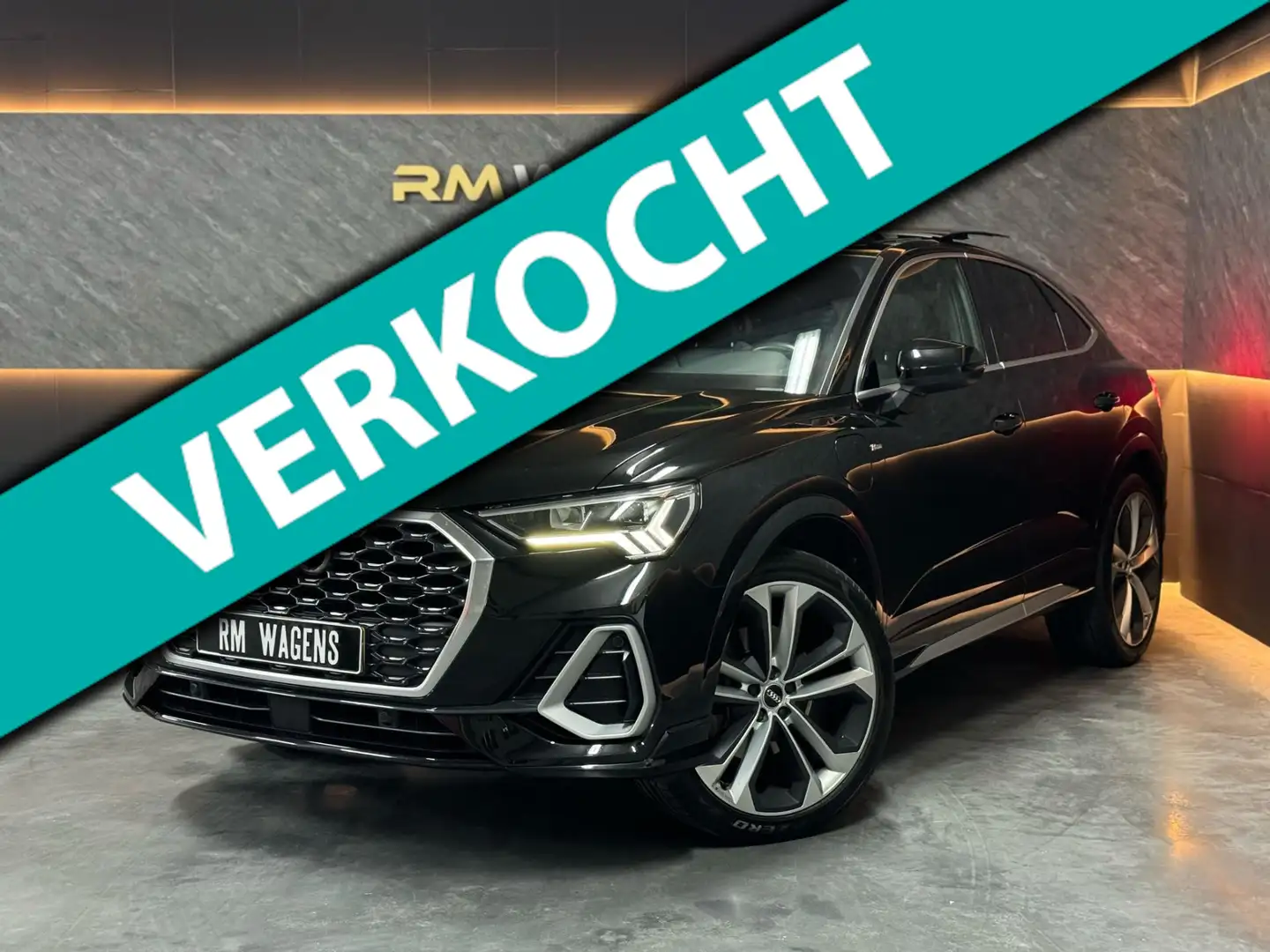 Audi Q3 Sportback 45 TFSI e S Edition Zwart - 1