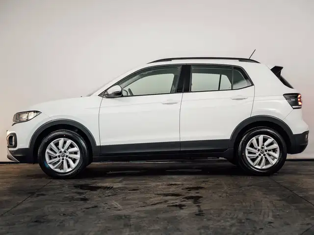 Volkswagen T-Cross view 2