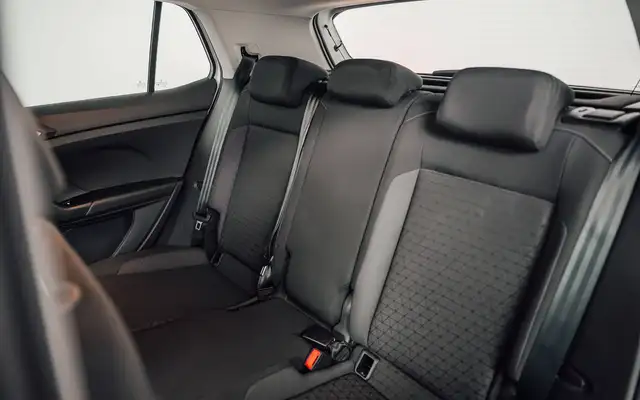 Volkswagen T-Cross view 7