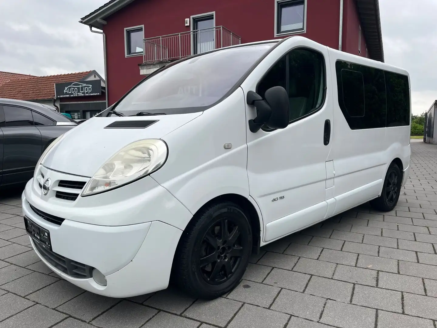 Nissan Primastar Kombi L1H1 2.7t 9 Sitzer Beyaz - 2