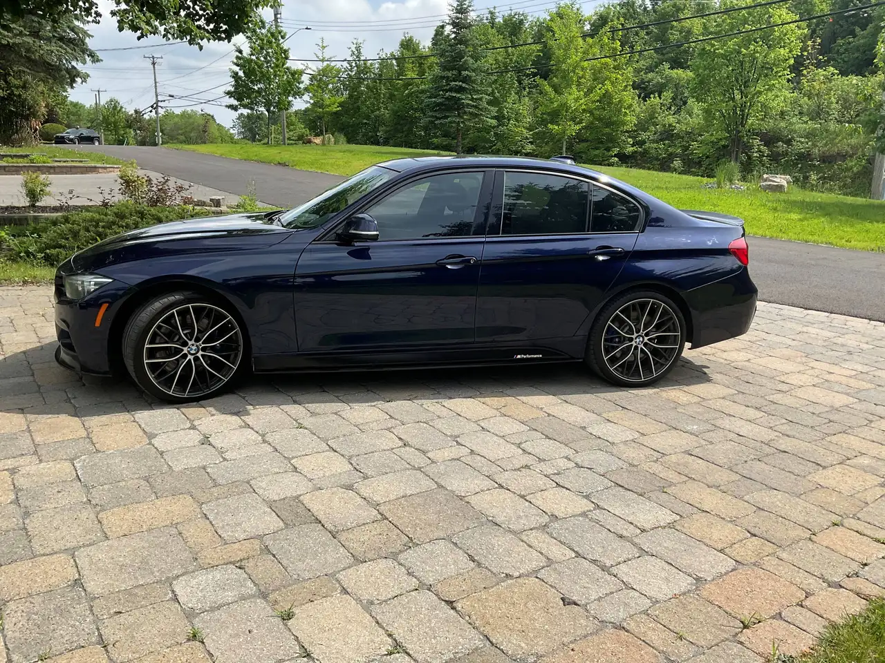 BMW 3 Series photo BMW 3 Series