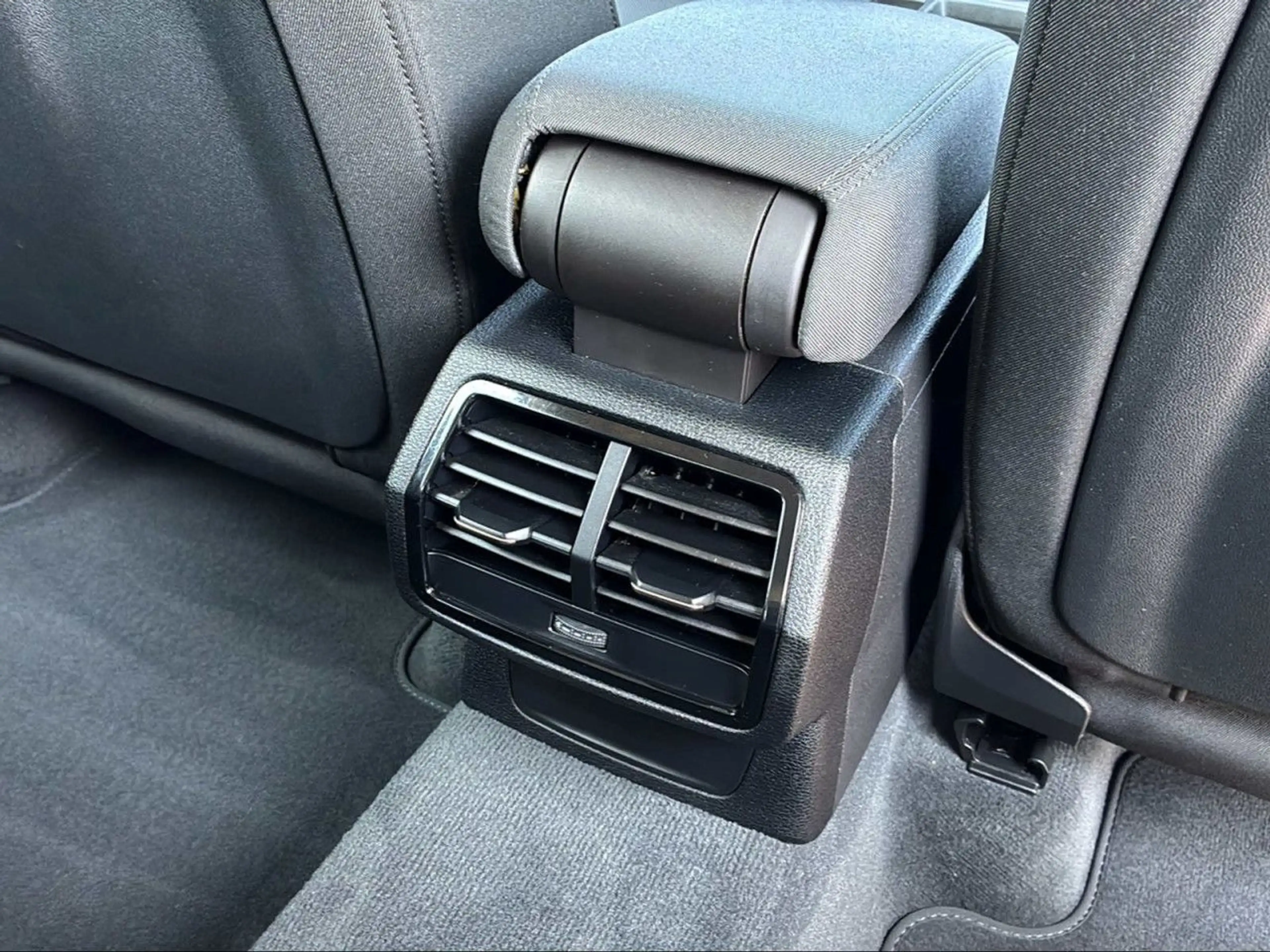 Audi Q3 SUV 45 TFSIe S-TRONIC CAM+NAVI+SHZ+DAB Klima — photo 13