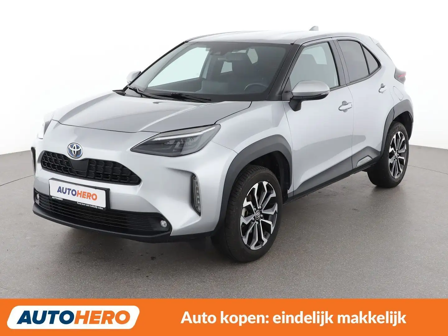 Toyota Yaris Cross 1.5 Hybrid Design Gris - 1