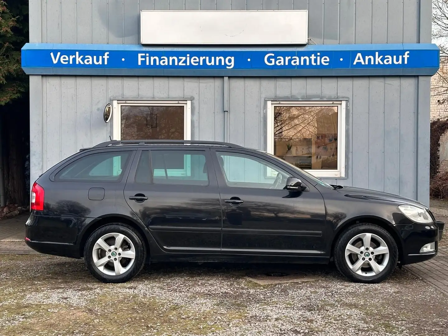 Skoda Octavia Combi 1.4 TSI Best of*TÜV neu*Temp*SHZ Noir - 2