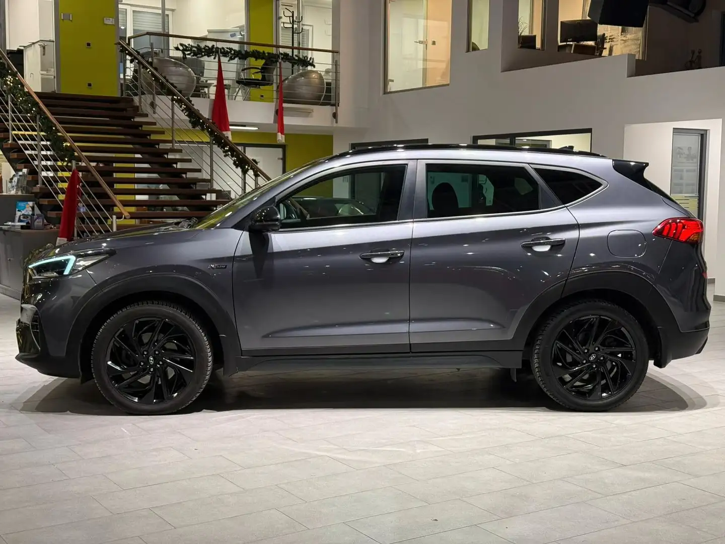 Hyundai TUCSON Style N-Line 4WD*RFK*PANO*360°* Grau - 2