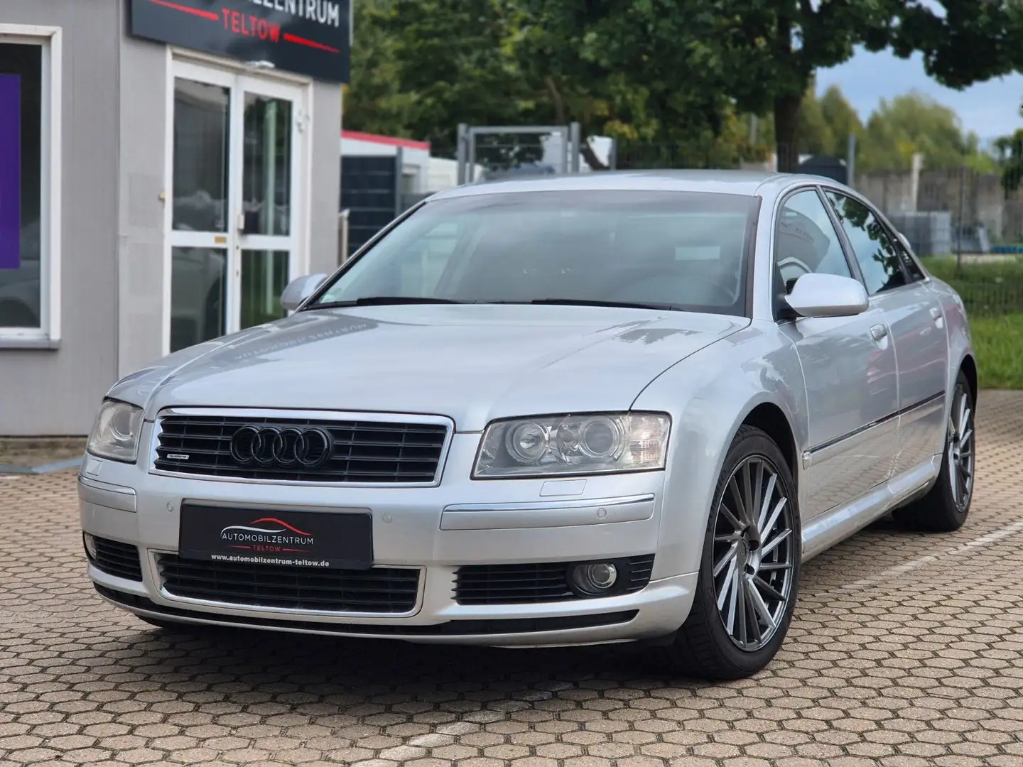 Audi A8 3.7 tiptronic quattro Silber - 1