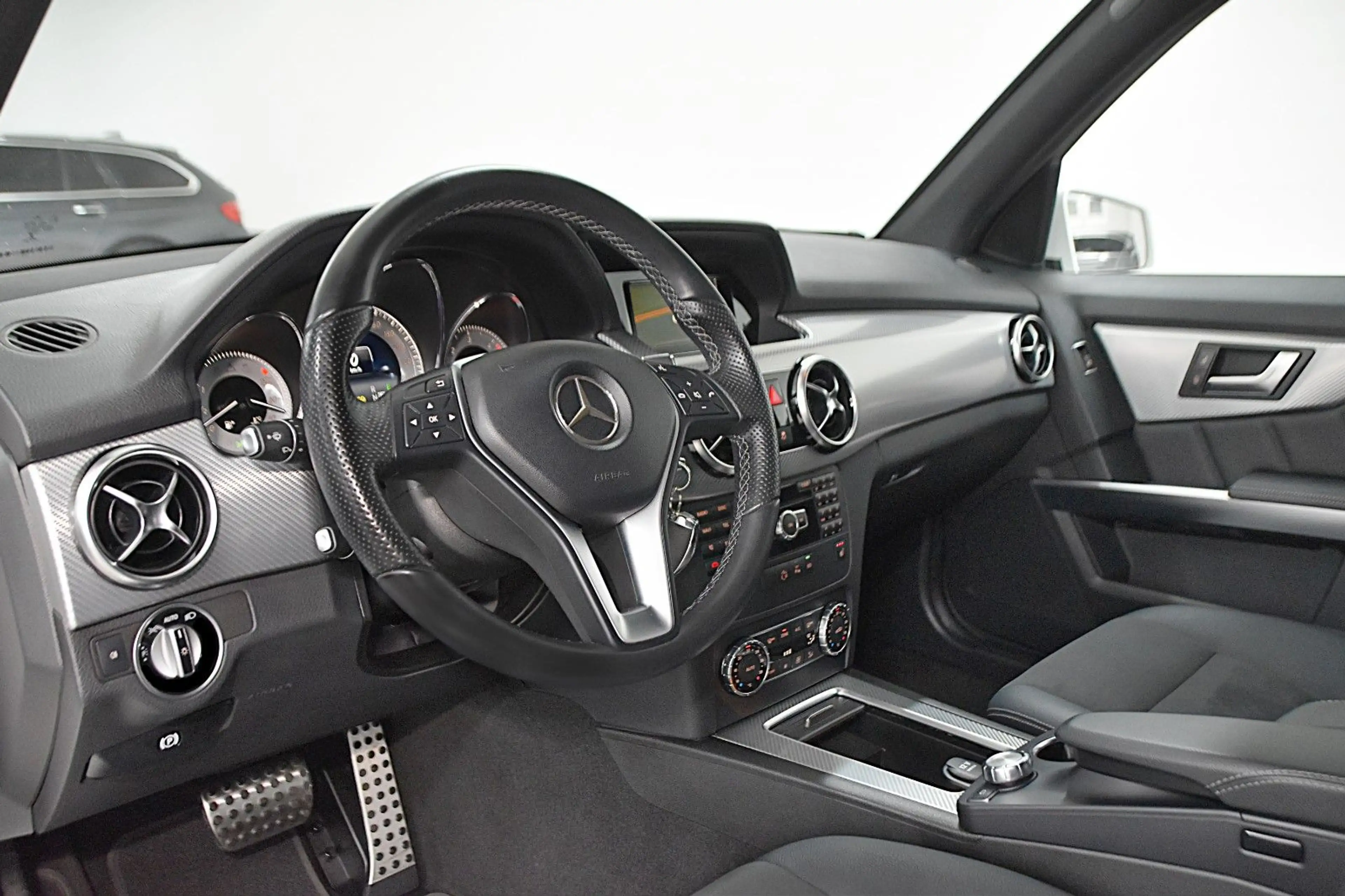Mercedes-Benz GLK 220 CDI BLUETEC 4-MATIC*UNFALLFREI*EURO-6* — photo 2