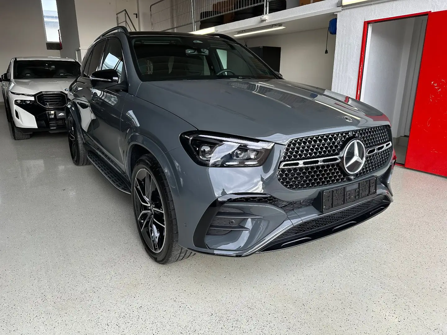 Mercedes-Benz GLE 450 d SUV 4M PREM+ AMG NIGHT AHK STANDHZ PANO Grau - 1